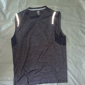 Men's athletic sleeveless shirt